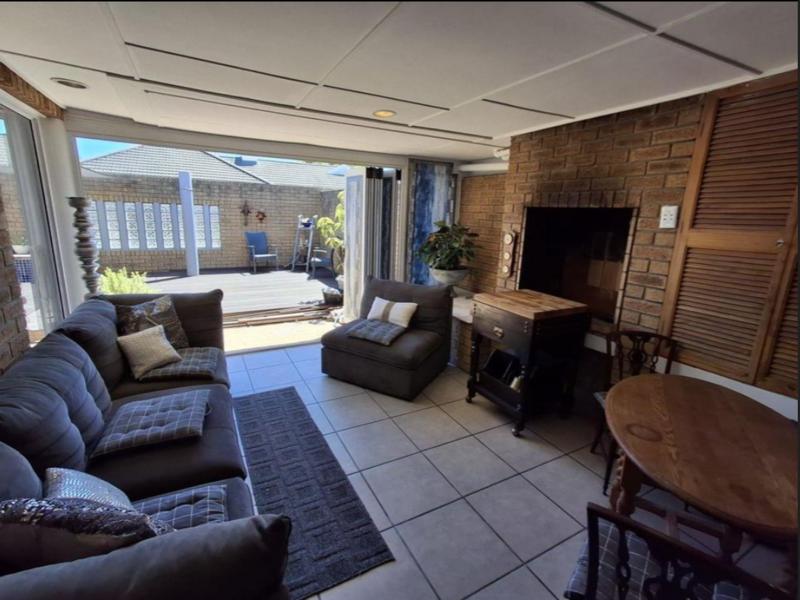 4 Bedroom Property for Sale in Durbanville Western Cape
